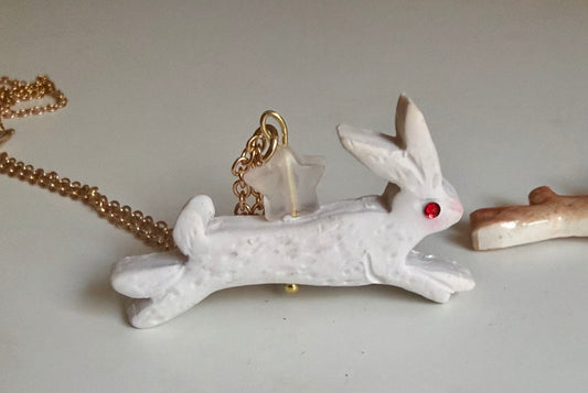 Hopping Around Necklace